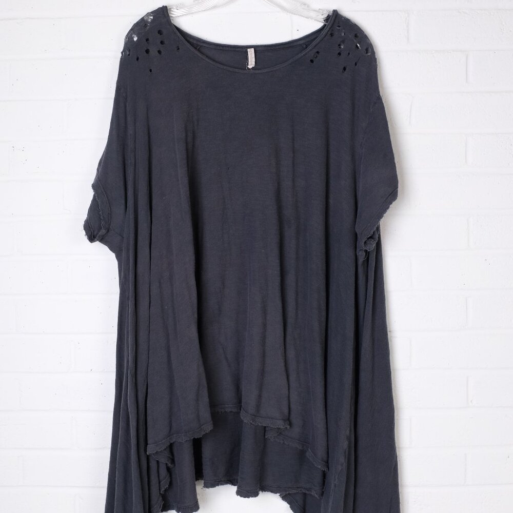 Magnolia Pearl Jett Tee